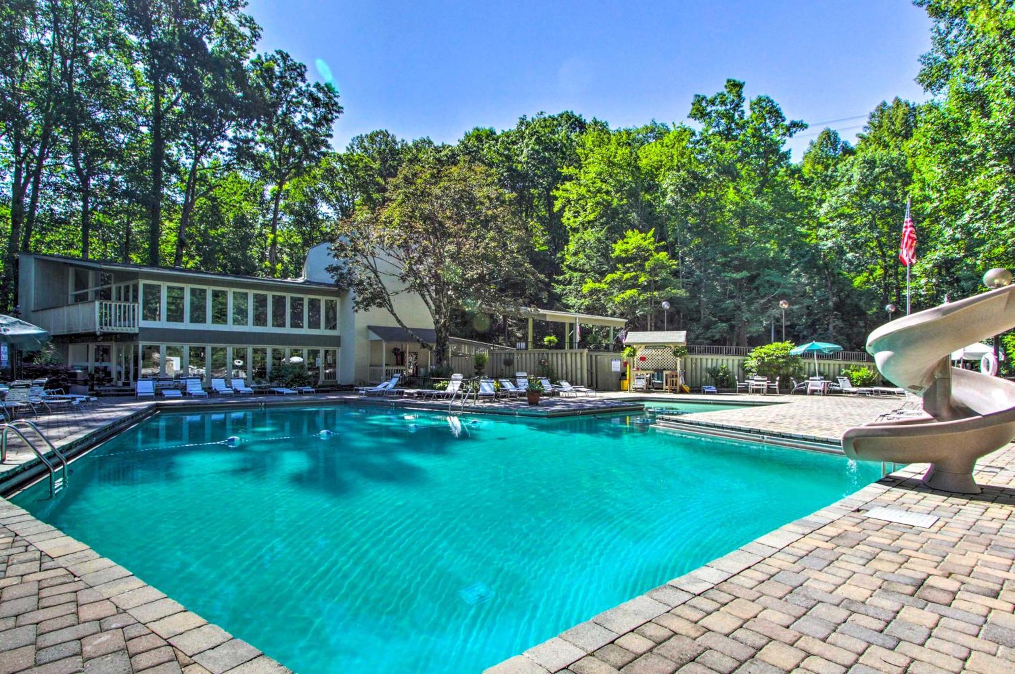 Pet-Friendly Gatlinburg Retreat With Hot Tub! Villa Exterior photo