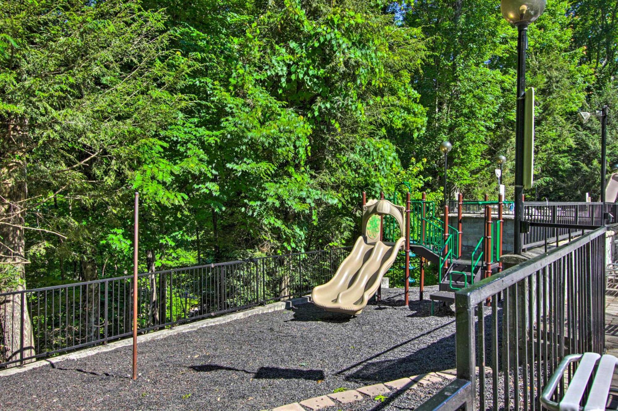 Pet-Friendly Gatlinburg Retreat With Hot Tub! Villa Exterior photo