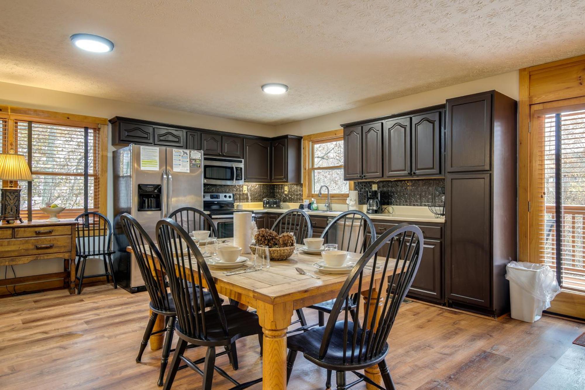 Pet-Friendly Gatlinburg Retreat With Hot Tub! Villa Exterior photo