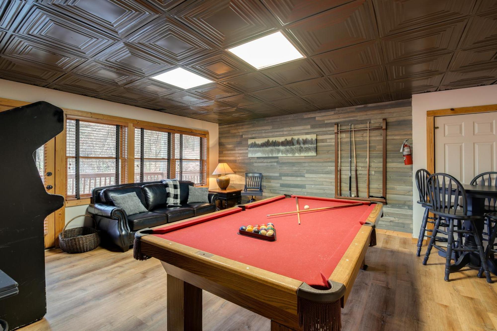 Pet-Friendly Gatlinburg Retreat With Hot Tub! Villa Exterior photo